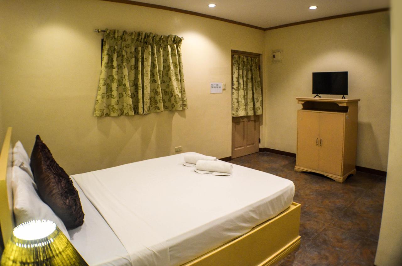 Subic Waterfront Resort And Hotel Kültér fotó