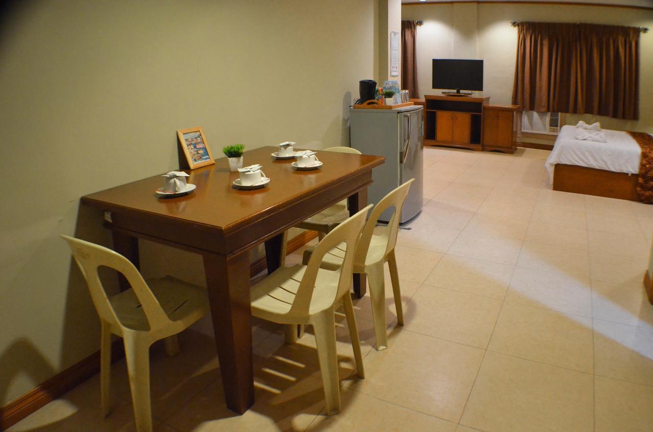 Subic Waterfront Resort And Hotel Kültér fotó