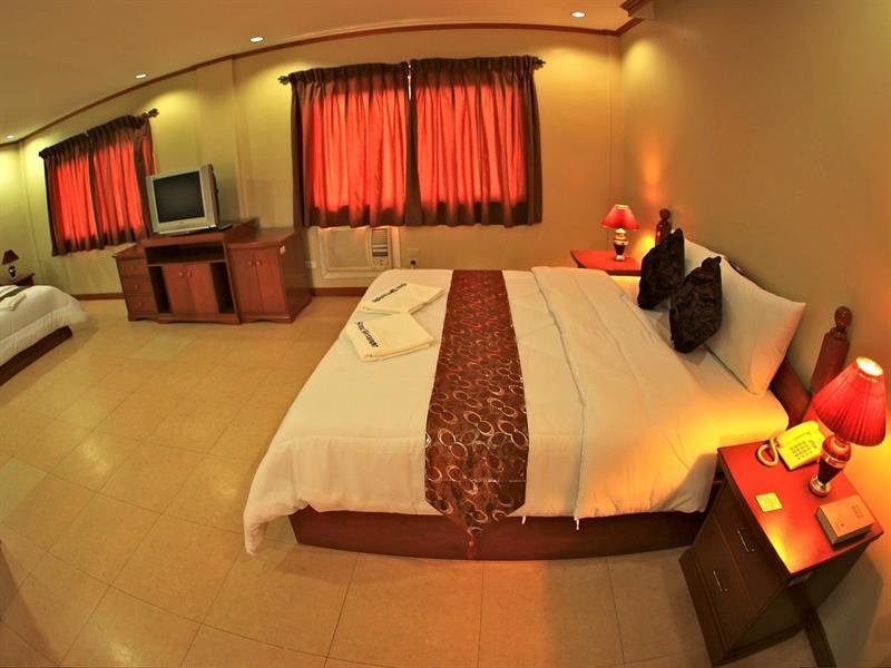 Subic Waterfront Resort And Hotel Kültér fotó